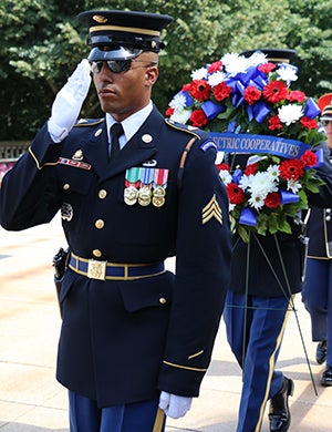 yt17_wreath_marines_lg_2.jpg